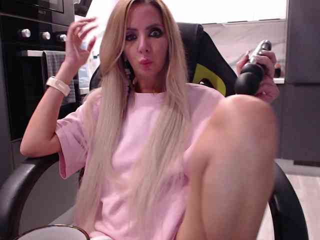 blondalina webcam
