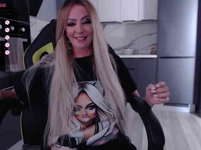 blondalina webcam
