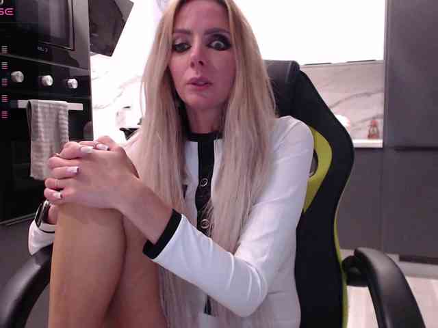 blondalina webcam