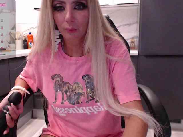 blondalina webcam