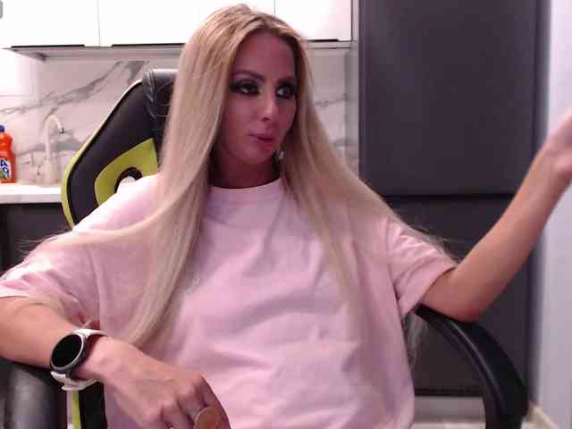 blondalina webcam