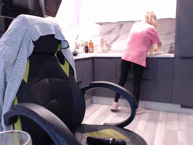 blondalina webcam