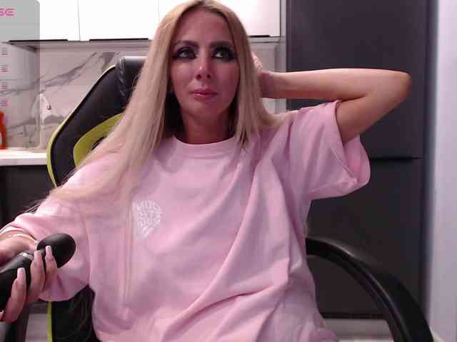 blondalina webcam