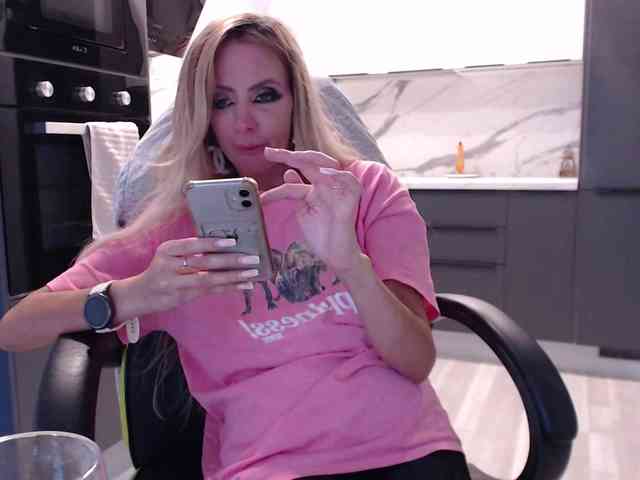 blondalina webcam