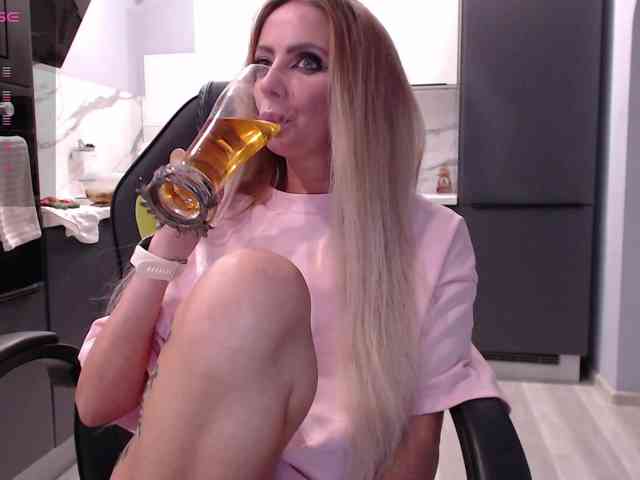 blondalina webcam