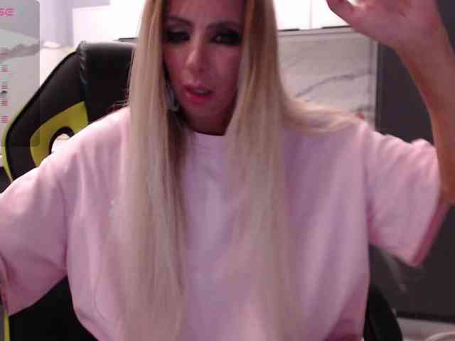 blondalina webcam