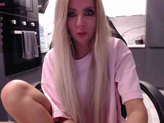 blondalina webcam