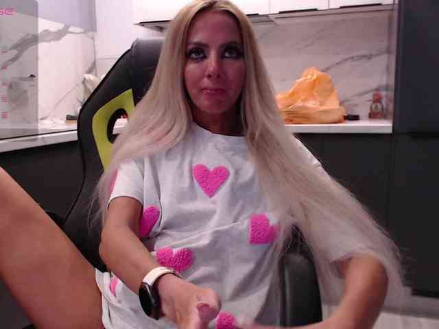 blondalina webcam