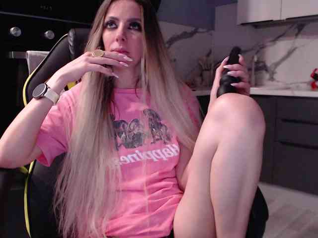 blondalina webcam