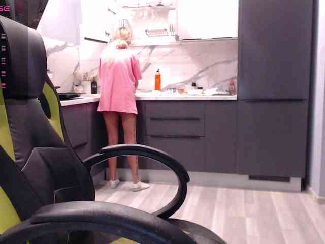 blondalina webcam