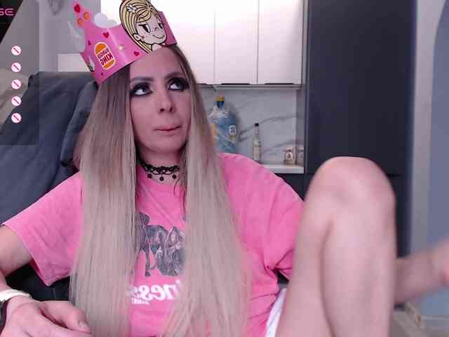 blondalina webcam