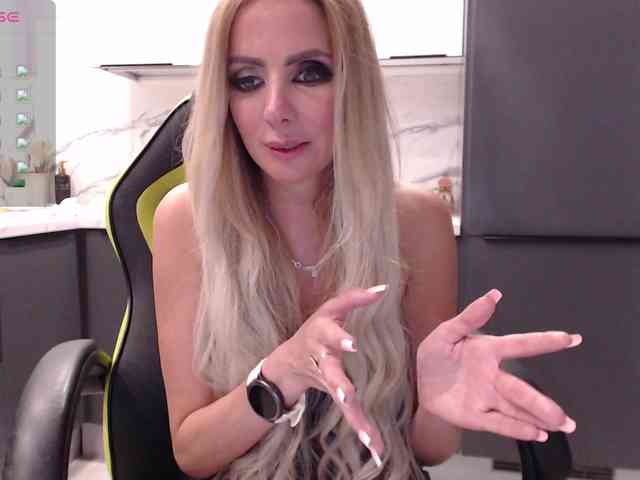 blondalina webcam