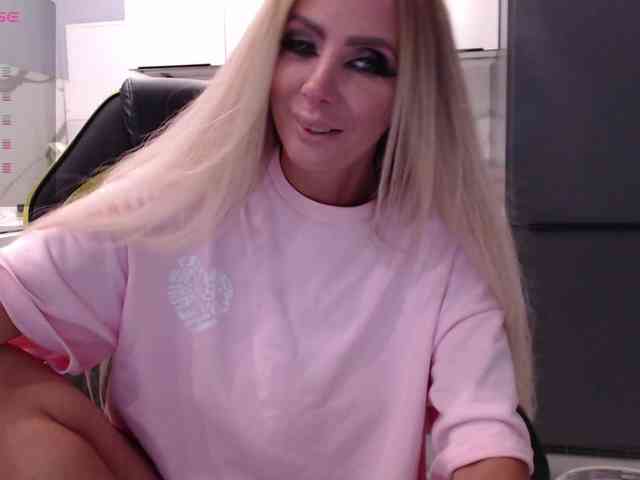 blondalina webcam
