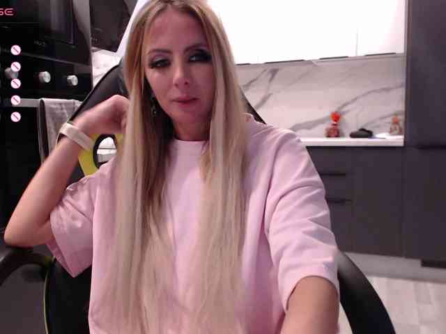 blondalina webcam