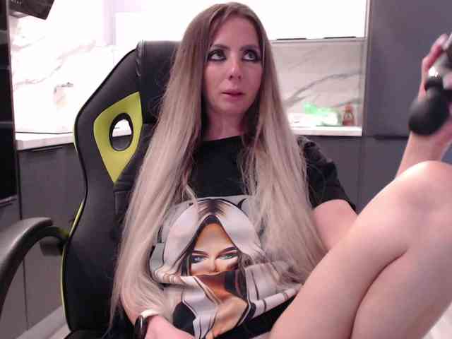 blondalina webcam