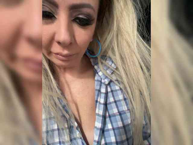 blondalina webcam