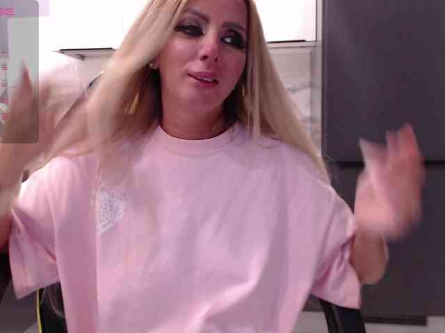 blondalina webcam