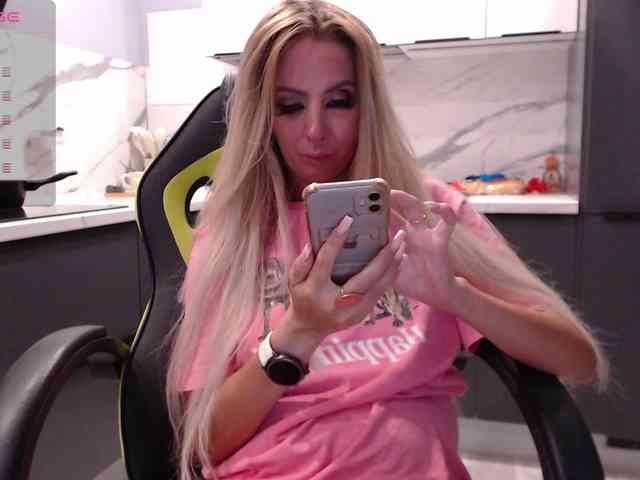 blondalina webcam