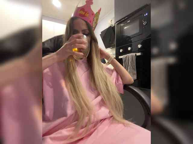 blondalina webcam
