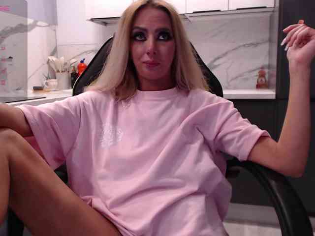 blondalina webcam