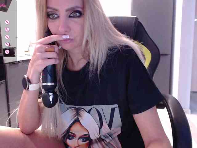 blondalina webcam