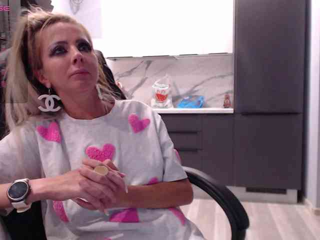blondalina webcam