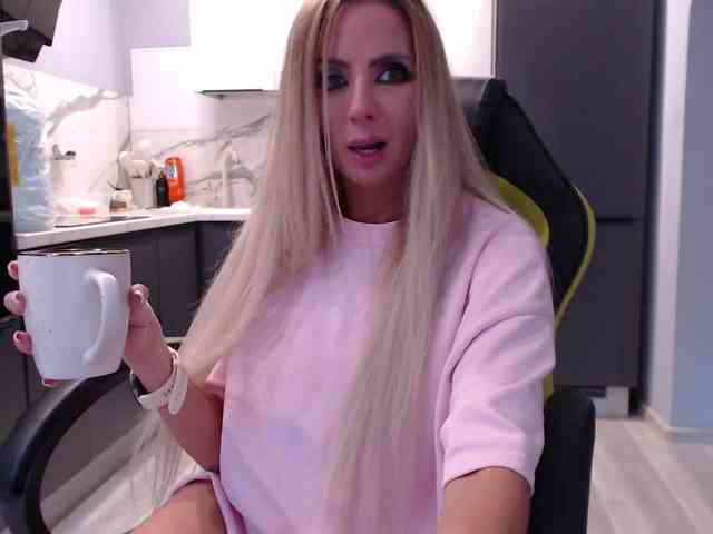 blondalina webcam