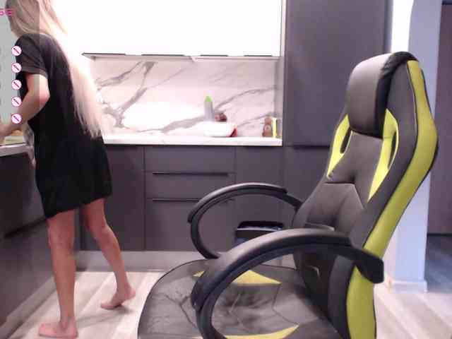 blondalina webcam