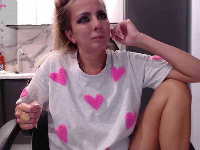 blondalina webcam
