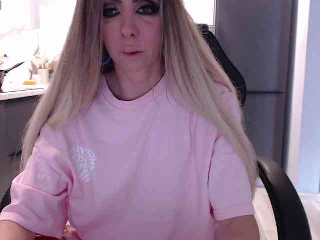 blondalina webcam