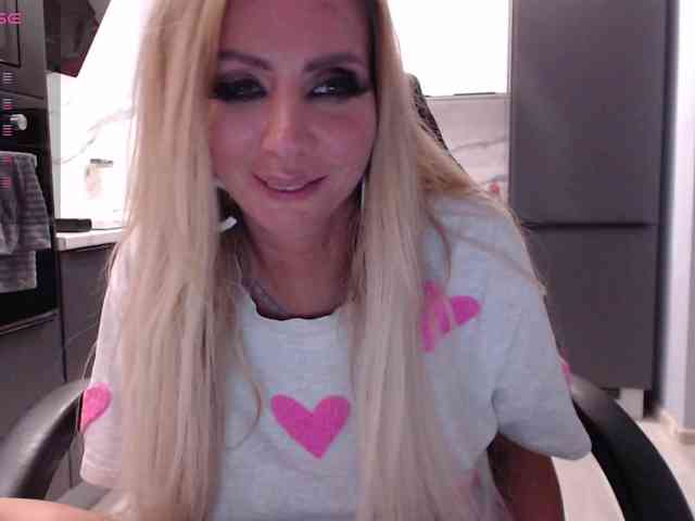 blondalina webcam