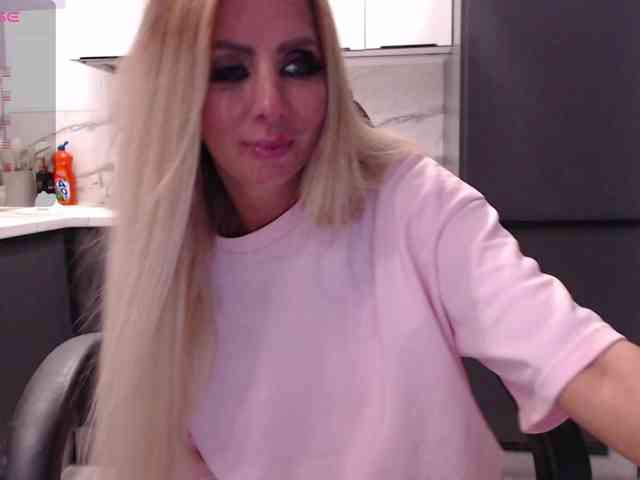 blondalina webcam