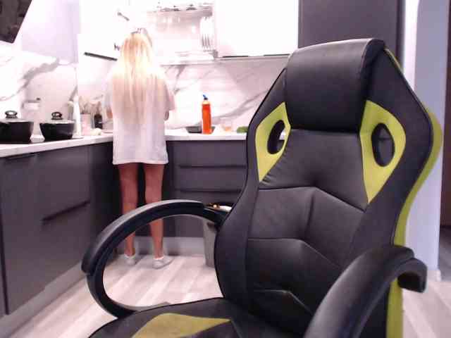 blondalina webcam
