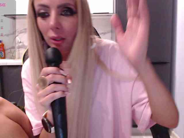 blondalina webcam