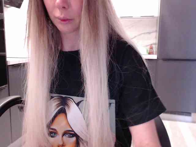 blondalina webcam