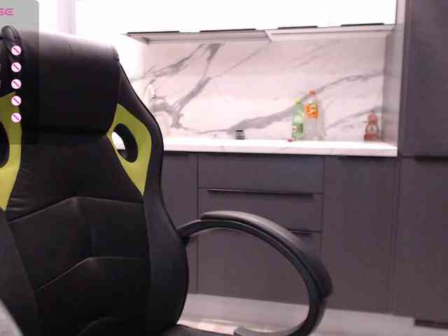 blondalina webcam
