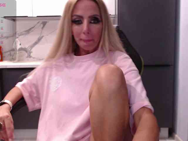 blondalina webcam