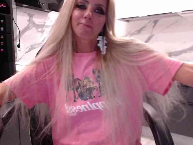 blondalina webcam