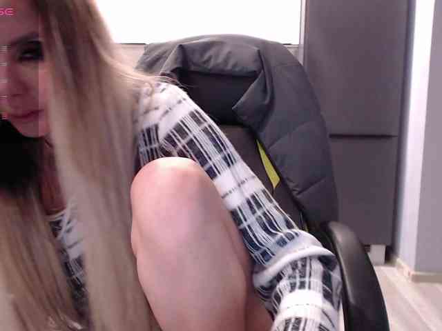 blondalina webcam