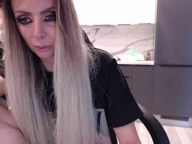 blondalina webcam