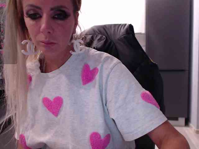 blondalina webcam