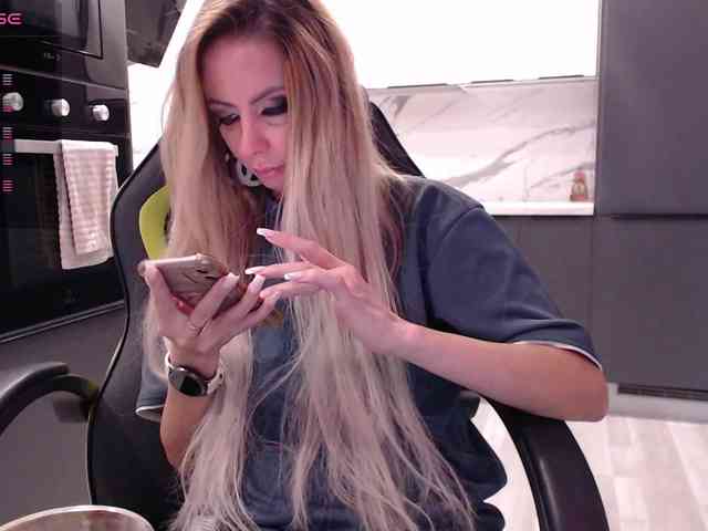 blondalina webcam