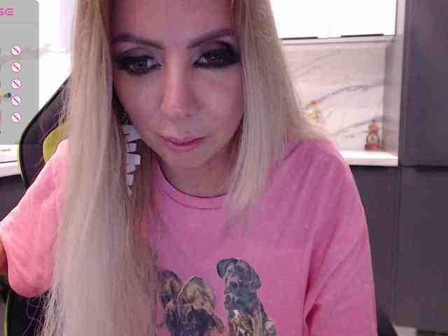 blondalina webcam