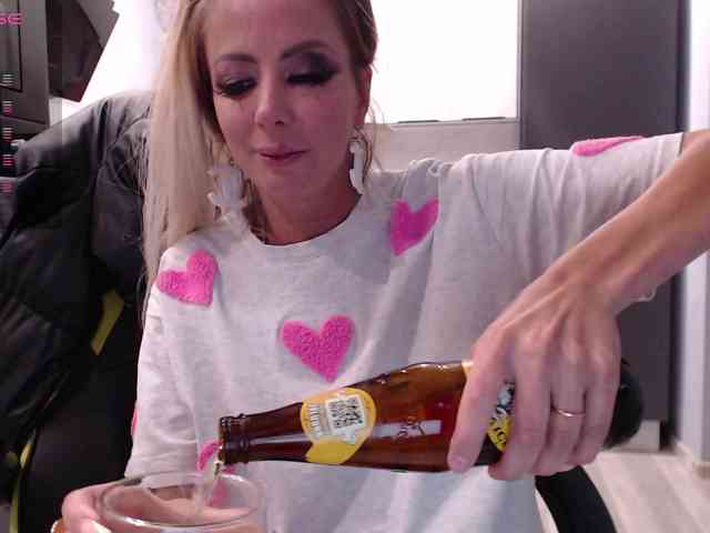 blondalina webcam
