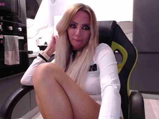 blondalina's webcam live show