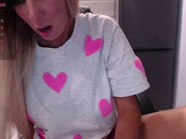 blondalina webcam