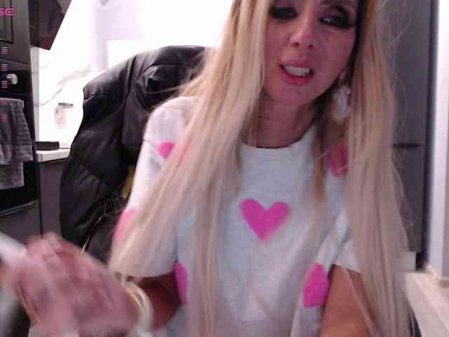 blondalina webcam