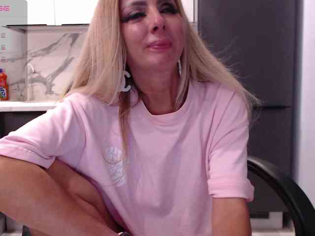 blondalina webcam
