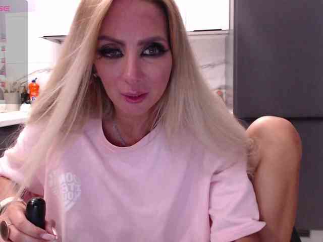 blondalina webcam