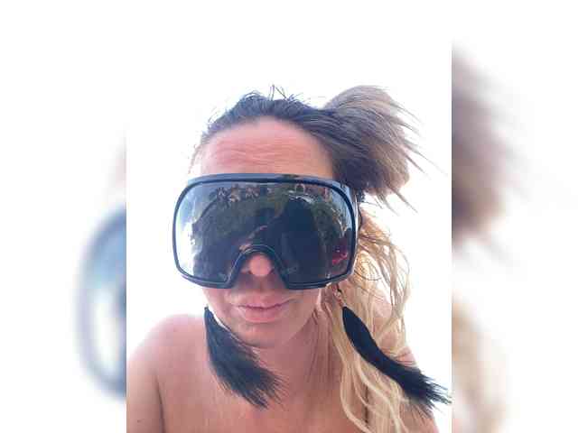 blondalina webcam